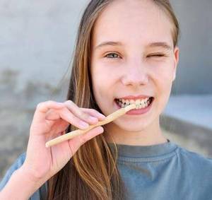 Natural Miswak Stick Traditional Herbal Oral Care <b>Tool</b> Salvadora Persica <b>Tooth</b> <b>Cleaning</b> Stick For Daily Personal Care - Product Image 4