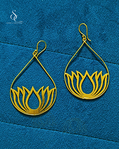 Handmade <b>Gold</b> Plated Lotus Drop <b>Earrings</b> Hollow Filigree <b>Dangle</b> Ear Jewelry for Women's Wedding Party Gift - Product Image 2