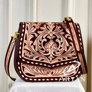 Nuevo Bolso Bandolera de Cuero Vacuno Genuino Hecho a Mano con Diseño Floral, Estilo Boho, Correa Ajustable para Mujer - Product Image 1