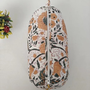 Hecho a mano ecológico acolchado algodón moderno Floral indio viaje maquillaje organizador caso capacidad media para bolsa cremallera - Product Image 1