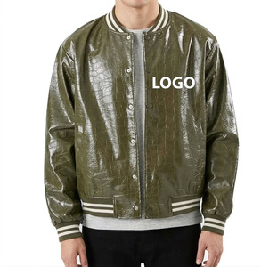 Chaqueta Varsity de Cuero PU Verde Oliva para Hombre con Logotipo Personalizado, Chaqueta de Béisbol Informal con Cuello Camisero, Corte Regular, Ropa Urbana de Otoño - Product Image 3