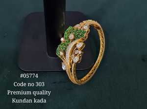 กำไลข้อมือ Kundan Kada05774 ชุบทอง ประดับเพชรทรงรี สำหรับงานหมั้นและงานแต่งงาน ผู้หญิง - Product Image 2