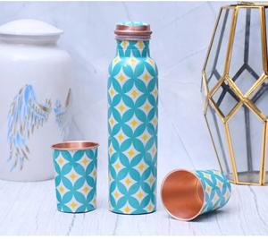 Juego de Botella de Agua de Cobre 100% Puro y Hecho a Mano, 1L, Hermético, sin Costuras, con 2 Vasos de Cobre, Diseño Personalizado, Portátil, de la India - Product Image 2