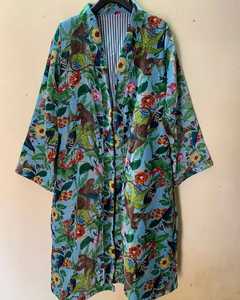 Robe longue élégante en velours thermique de coton éco-responsable de qualité supérieure, brodée, style Suzani, kimono ouzbek, veste bohème - Product Image 4