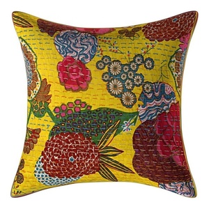 Funda de cojín de algodón Kantha indio hecha a mano de 16x16 pulgadas con cremallera Floral para interiores y exteriores con estampado decorativo para hoteles y hospitales - Product Image 4
