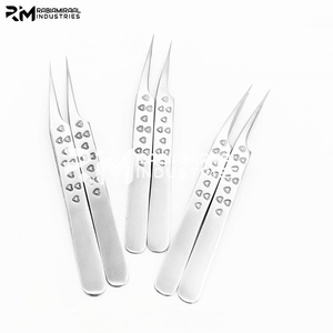 Pince à épiler RMI en acier inoxydable brillant dentelé pour extensions de cils, pointe cœur, antistatique, précision, volume russe - Product Image 1