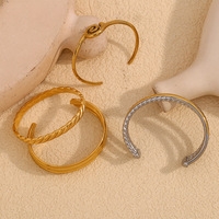 Bracelet ouvert minimaliste raffiné en acier inoxydable pour femme, idéal pour le quotidien, les fêtes et les occasions spéciales