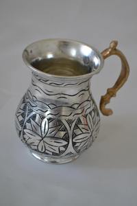 Taza de Cobre Grabada de Diseño Tradicional, Ideal para Servir Té, Café, Cerveza, y para Uso en el Hogar, Comedor o Bar - Product Image 5