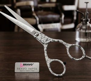Tijeras de Barbero Premium, Acero Inoxidable con Filo Afilado, Kit de Herramientas Profesionales para Peluquería, 6 Pulgadas, Duraderas - Product Image 1