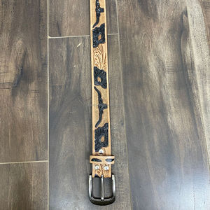 Wholesale Children's Designer Hand <b>Tooled</b> Leather Belts for <b>Kids</b> Handmade Adjustable Cow Leather Cowboy Pin Buckle Belts Belt - Product Image 4