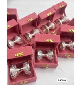 ตะเกียงดียาทำมือรักษ์โลกจากไจปุร์ ขนาด 3 นิ้ว ทำจากเงินเยอรมัน พร้อมกล่องของขวัญพรีเมียม สำหรับงานแต่งงาน พูจา งานเฉลิมฉลอง และของขวัญวันขอบคุณพระเจ้า - Product Image 1