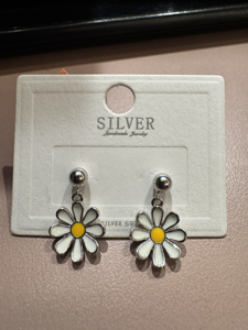Boucles d'oreilles en argent sterling 925 émaillées florales, plaquées rhodium, minimalistes, marquées, pour usage quotidien au bureau, cadeau de mariage, design minimaliste - Product Image 2