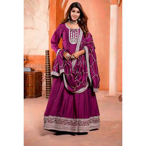 Magnifique robe Anarkali et pantalon pour soirée, avec dupatta de créateur, en polyester - Product Image 6