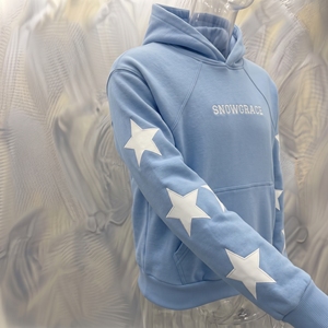 Sudadera con Capucha Azul Claro Snowgrace con Estrellas Blancas y Logotipo Frontal, Unisex, Informal, para Otoño - Product Image 5