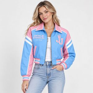Veste bomber courte personnalisée JJOA Jack and Jill of America pour femme, bleu ciel et rose, brodée, zippée, vente en gros - Product Image 3