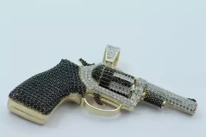 Pendentif pistolet Hip Hop en argent 925, serti de moissanite VVS, bijou de mode bling pour homme - Product Image 3