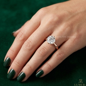 Elegante Anillo Solitario de Oro Rosa de 9KT con Diamante de Corte Redondo Certificado por IGI para Mujer, Joyería Fina - Product Image 3