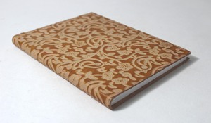Cuaderno de Tapa Dura Hecho a Mano con Papel de Algodón Reciclado y Diseño en Relieve, con Cubierta de Cuero de Cabra TC - Product Image 2