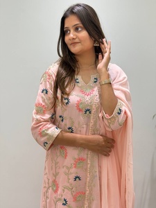 Nuevo y exclusivo salwar kameez de diseñador para fiestas, estilo indio y pakistaní, disponible en Samp Corporation. - Product Image 2