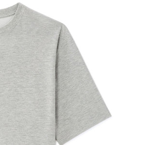 Camiseta de Hombre Oversize con Hombros Caídos, Algodón, Gris Claro y Carbón, Estilo Casual - Product Image 4