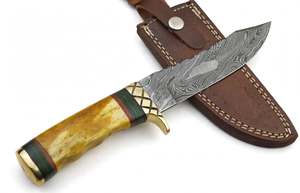Couteau utilitaire artisanal en acier Damas à pointe clip, manche en os - Product Image 2