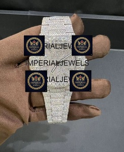 นาฬิกาควอตซ์สแตนเลสสตีลหรูหรา Imperial Jewels ขนาดตัวเรือน 30 มม. สาย 14 มม. หน้าปัดเรืองแสงแบบอนาล็อก ตัวล็อคแบบพับได้ ประดับโมอิสซาไนต์ GPS อัตโนมัติ - Product Image 1