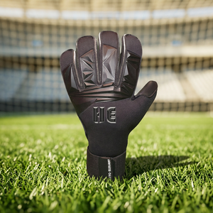 Breathable Professional Football <b>Gloves</b> <b>Latex</b> Training Football Best Goalkeeper <b>Gloves</b> <b>Black</b> Color Rubber Inject Elastic Strap - Product Image 3