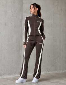 ONETEN APPARELS Conjunto Deportivo 2 en 1 para Mujer con Bloques de Color, Chaqueta con Cierre de Cremallera y Pantalones con Dobladillo Dividido - Product Image 4