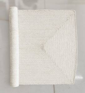 พรมปูพื้นสีขาวทอมือจากปอกระเจา สไตล์มินิมอล ลายถักแบบโบโฮ ตกแต่งพื้นห้องโทนสีกลางๆ - Product Image 1