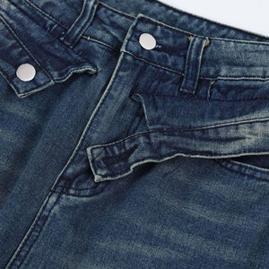 Pantalon cargo en jean bleu multi-poches pour homme, taille asymétrique croisée, coupe droite ample, style vintage utilitaire, jean baggy - Product Image 6