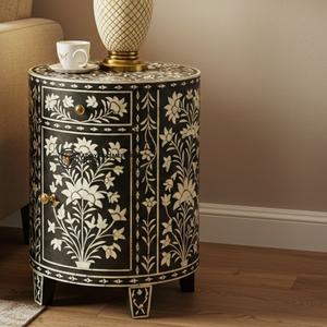 Mesa de Noche Redonda de Lujo Moderna con Incrustaciones Florales Negras, Ecológica, Hecha a Mano, con 2 Cajones y Almacenamiento - Product Image 5