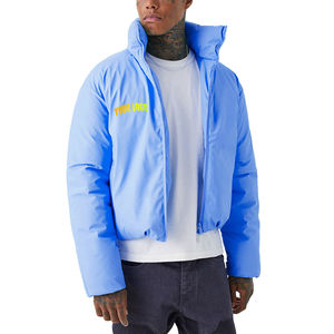 Veste matelassée en duvet de haute qualité avec logo personnalisé OEM, veste épaisse à capuche tendance pour homme, veste bomber d'hiver personnalisée, veste matelassée brillante pour homme - Product Image 4