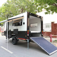 Caravane de voyage tout-terrain de 14,6 pieds avec porte arrière à rampe pour ATV, UTV, moto, camping-car fermé