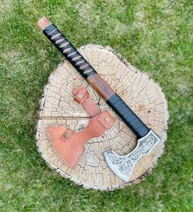 Hacha Vikinga de Acero con Alto Contenido de Carbono y Mango de Madera, Cabeza Grabada, Hacha Vikinga Tipo Tomahawk para Camping, Venta Caliente - Product Image 6
