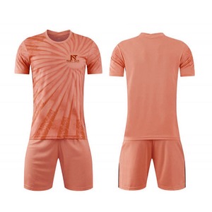 ชุดกีฬาผู้ชายใส่สบาย ชุดฟุตบอล โพลีเอสเตอร์ 100% ชุดฟุตบอลสั่งทำพิเศษสำหรับผู้ชาย - Product Image 6