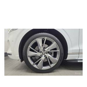 Genesis GV70 2.5T AWD 2024, SUV a Gasolina con 33,660 km, Emisión Euro V, Caja de Cambios Automática, Asientos de Cuero, Cámara Trasera, Volante a la Izquierda - Product Image 5