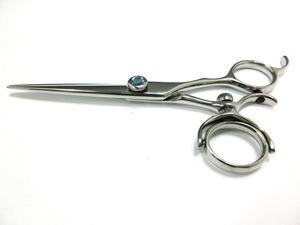 Ciseaux de barbier professionnels en acier inoxydable avec poignée pivotante pour droitiers - Product Image 3