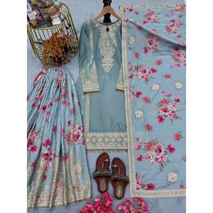 Conjunto de ropa de fiesta de diseñador para mujer Chinon Silk Top Plazzo & Dupatta con aspecto elegante de Pur - Product Image 2