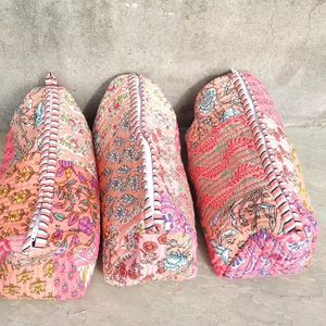 Nouvelle conception de trousse de toilette, sac en coton Kantha, pochette en patchwork, trousse à cosmétiques, cadeaux pour elle, cadeau de mariage - Product Image 1