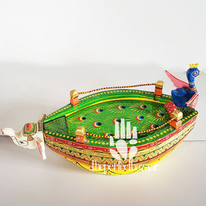 เรือไม้ทาสีลายหัวนกยูงและช้างจาก Theperfectbazaar - Product Image 1