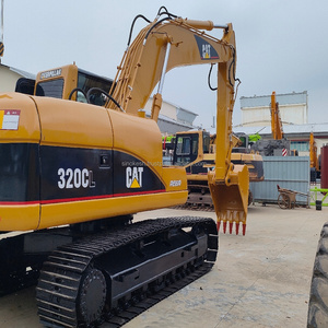 Excavatrice sur chenilles d'occasion d'origine japonaise CAT 320CL, 154 CV, capacité de la benne de 0,8 m3, en stock - Product Image 2