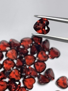 โกเมนธรรมชาติ/คุณภาพเกรด AAA+/สะอาด/โกเมนสีแดงจากโมซัมบิก รูปหัวใจ/เจียระไน/ขนาด 7 มม. - Product Image 1