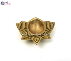 Nirmala Handicrafts Traditional Handcrafted Brass Diya Shape Indian Oil <b>Lamp</b> for Home Temple Mandir Diwali Decor Festive Return - Product Image 6