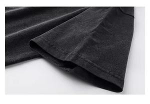 เสื้อยืดผู้ชายทรงปกติ สไตล์เรโทร ผ้าฝ้ายถัก 100% ซักแล้ว ให้ความรู้สึกแบบดิสเทรส น้ำหนัก 230 กรัม เป็นมิตรต่อสิ่งแวดล้อม สตรีทแวร์ สีดำ สั่งซื้อขั้นต่ำน้อย - Product Image 6