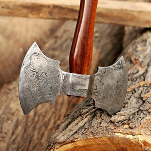 Hache à double tête en acier Damas forgé à la main, manche en bois de palissandre et fourreau en cuir, qualité industrielle, hache personnalisée OEM - Product Image 3