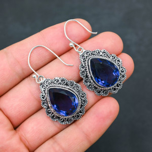 ต่างหูเงินแท้ 925 ประดับแทนซาไนต์สีน้ำเงินสังเคราะห์ ขนาด 1.9 นิ้ว งานแฮนด์เมด เครื่องประดับอัญมณีโบราณ ของขวัญสุดพิเศษ - Product Image 4