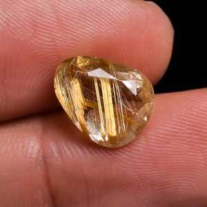 Pierre facettée en rutile doré incroyablement taillée, gemmes en rutile doré bien polies, pierre précieuse 11X8X6 mm - Product Image 1