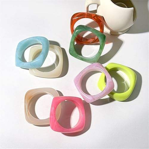 กำไลข้อมือเรซิ่นแกะสลักลายดอกไม้สีม่วงสองสีแบบกว้าง วัสดุเบกาไลต์ เครื่องประดับวินเทจ - Product Image 3