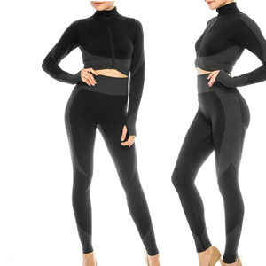 Ensemble de sport et yoga personnalisé pour femme, couleur unie, coupe ajustée, séchage rapide, respirant, soutien-gorge et leggings, ensemble 2 pièces - Product Image 1
