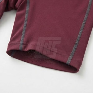 Combinaisons de lutte athlétique pour hommes, conçues pour les performances en compétition, avec tissu flexible, idéales pour l'entraînement et la pratique. - Product Image 4
